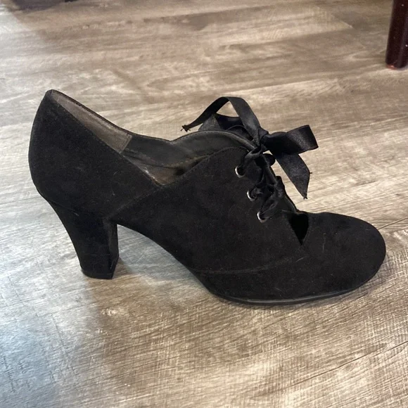 Black Bootie with Ribbon Detail - Picture 2 of 3